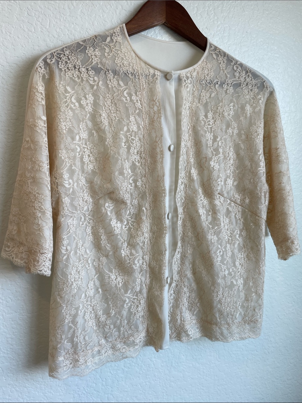 Vanity Fair Cream Lace-Trim Short Sleeve Vintage Top • 38 - Picture 3 of 16